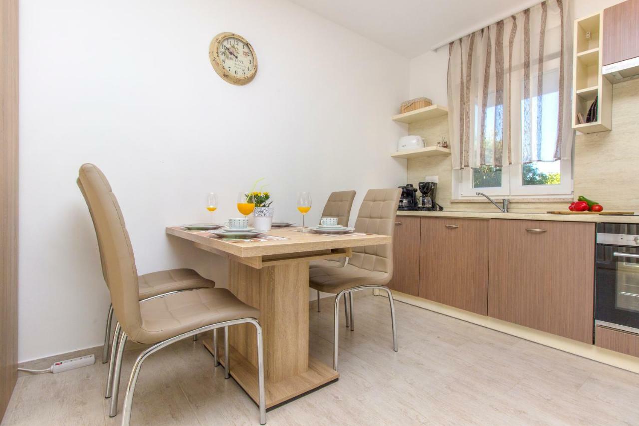 Apartmani Gabriella Водице Экстерьер фото